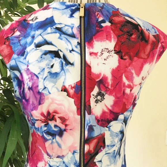 Vince Camuto Floral Print Sheathe Dress - Picture 4 of 9